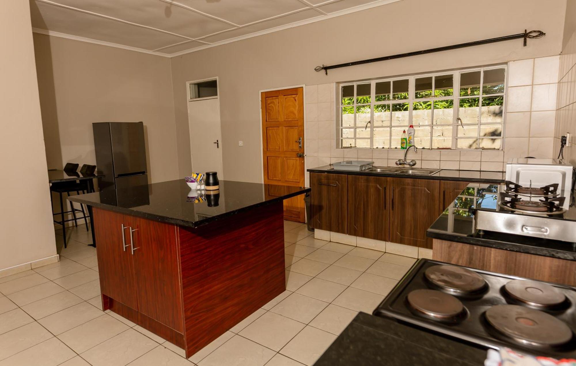 Villa Hungwe House à Victoria Falls Extérieur photo